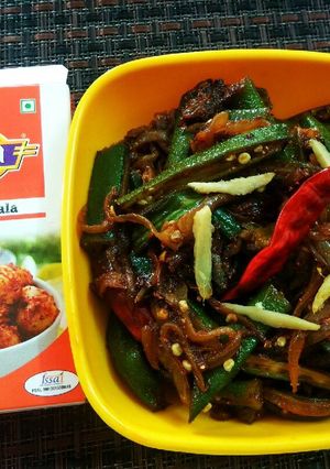 अचारी भिंडी मसाला (Achari Bhindi masala recipe in hindi) रेसिपी मुख्य फोटो