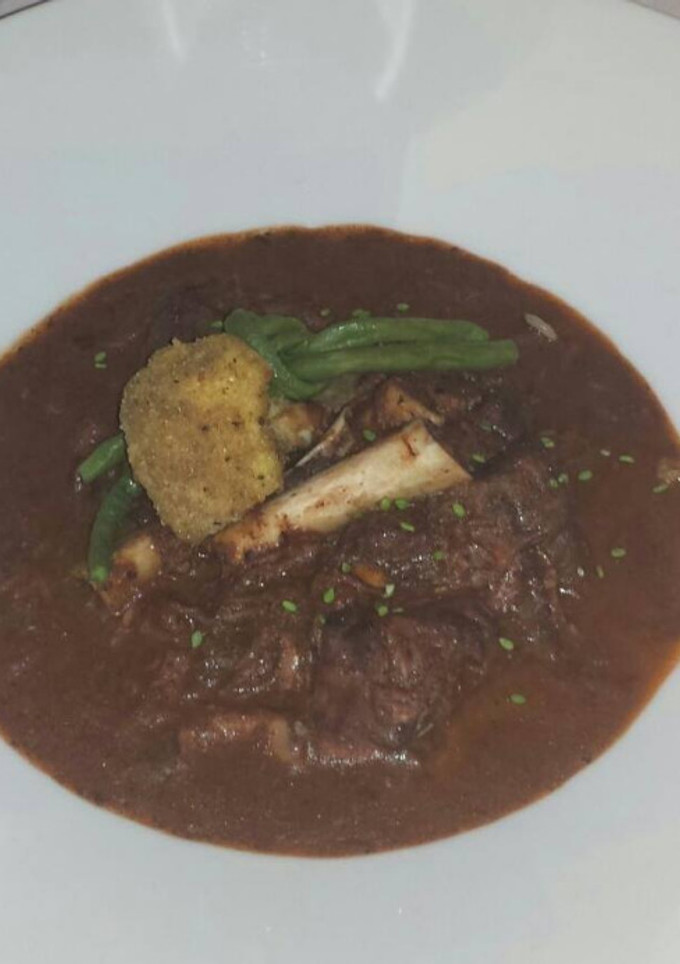 Una foto de Cordero en salsa