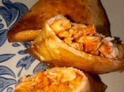 A picture of chicken samosa