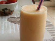 Une photo de smoothie citron