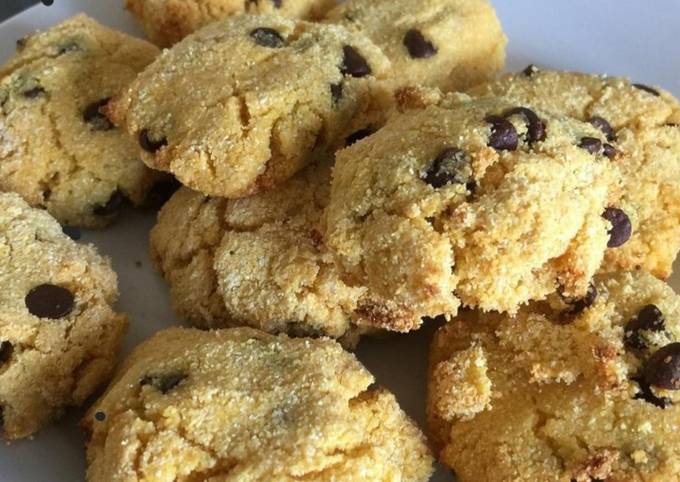 Cookies de polenta et pĂ©pites de chocolat đ«