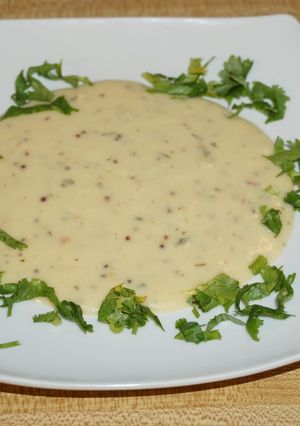 A picture of Jon style mustard sauce.