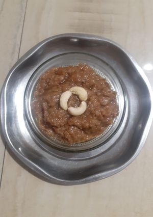 ઘઉં ના લોટ નો શીરો (Wheat Flour Shiro Recipe In Gujarati) રેસીપી મુખ્ય ફોટો