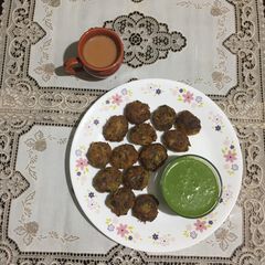 A picture of Coriander Pakoda.