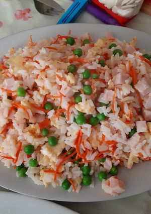 Una foto de Arroz tres delicias