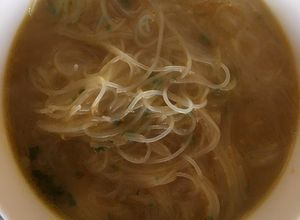 Una foto de Sopa Miso de Camarones Fácil !!!!
