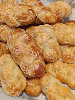 Krumplis, sajtos, sós fonat recept fotója