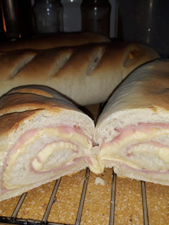 Una foto de Delicioso y fácil pan relleno