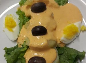 Una foto de Papas a la huancaína (plato bandera de Perú)