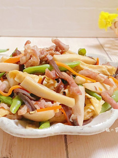 豆皮肉絲炒鮮蔬 的食譜成品照片