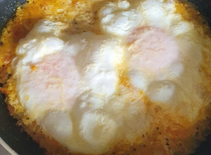 Una foto de Huevos napolitanos