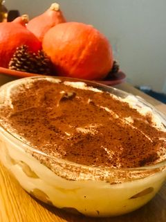 Φωτογραφία της συνταγής Tiramisu κερνάω για τα γενέθλια μου στη παρέα !