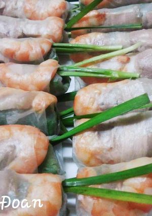 Hình của món Gỏi cuốn tôm thịt nước chấm đâu phọng.