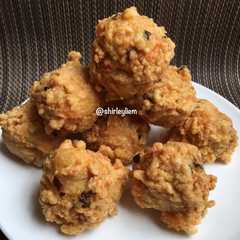 Fried Meatballs aka Bakso Goreng রেসিপির প্রধান ছবি