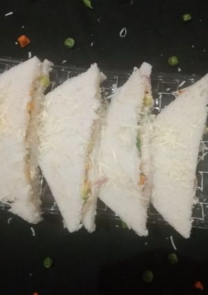 A picture of Veg Cheesy curd sandwich.