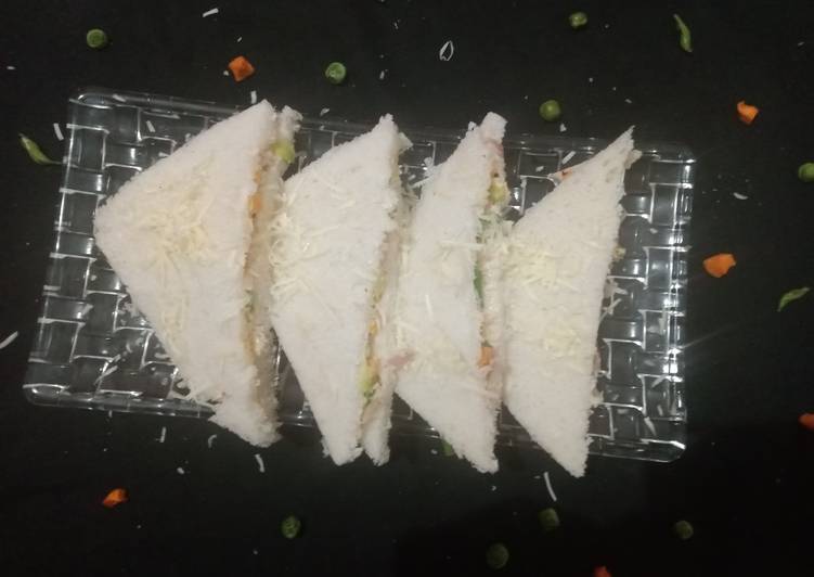 Veg Cheesy curd sandwich