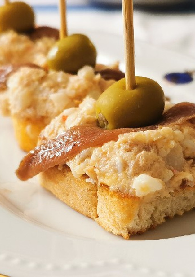 Una foto de Pincho del País Vasco (Ensaladilla de Atún)