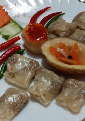 আলুর মোমো (aloor momo recipe in Bengali) রেসিপির প্রধান ছবি