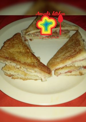 A picture of Breakfast idea😁 Sandwich bread.