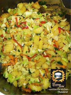 A picture of Cabbage stir sauce.