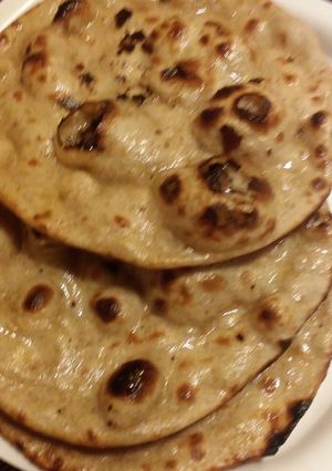 A picture of Tandoori roti.