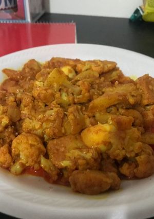 A picture of Aloo gobhi sabji.