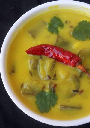 રીંગણ ની કઢી રેસીપી મુખ્ય ફોટો