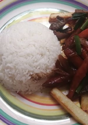 Una foto de Lomo saltado