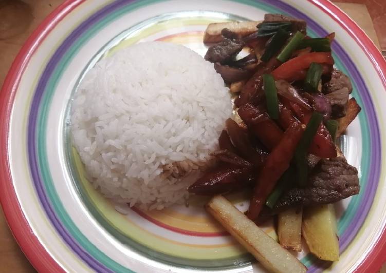 Lomo saltado