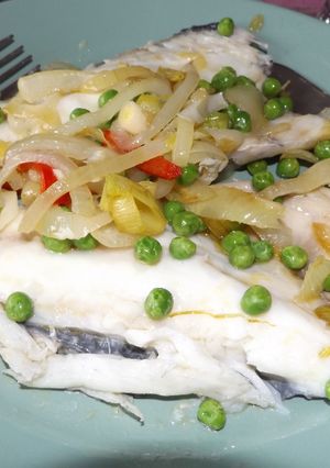 Una foto de Doradas al horno con verduras, para dieta