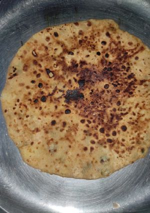 A picture of Aloo ka parantha.