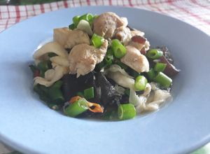 Foto resep 01. Tumis ayam jamur bunga bawang (puthut)