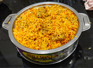 A picture of Hyderabadi Chicken Biryani.