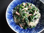 A picture of wakame seaweed