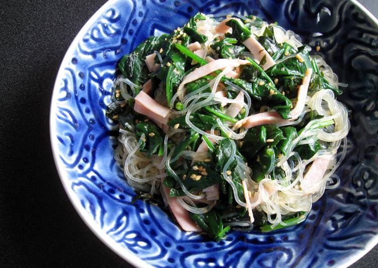 Steps to Make Speedy Spinach &amp; Wakame Harusame Salad