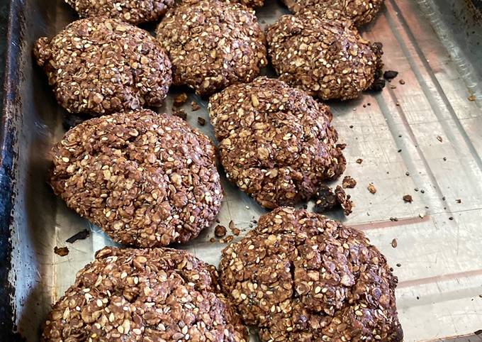 Chocolate fiber cookies