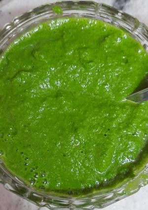 हरी चटनी (Hari chatni in recipe in hindi) रेसिपी मुख्य फोटो