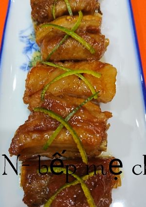 Hình của món Sườn non sốt cam.