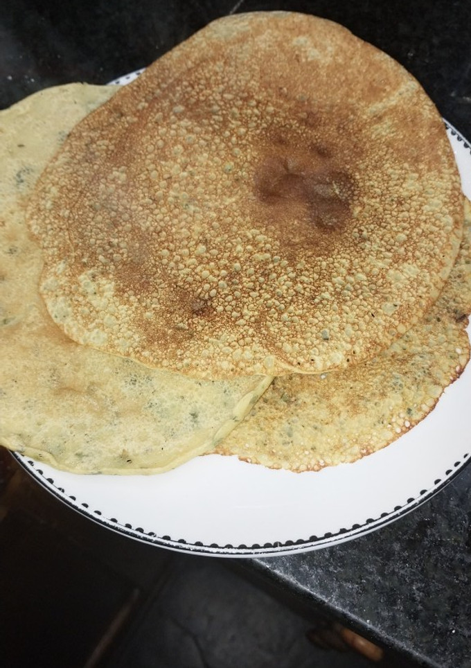 Una foto de Crepes de garbanzos y finas hierbas (apto veganos)