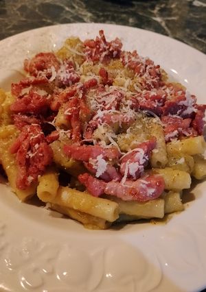 Foto di Ziti spezzati alla crema d'orto e pancetta tesa