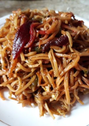 Tri colour Chow mein रेसिपी मुख्य फोटो