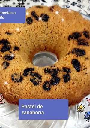 Una foto de Pastel de zanahoria con pasas y nuez