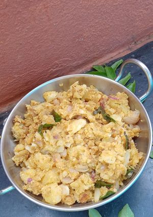 உருளைக்கிழங்கு பொடிமாஸ்(potato podimas recipe in tamil) செய்முறை முக்கிய புகைப்படம்