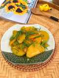 Bí đỏ xào thì là chay