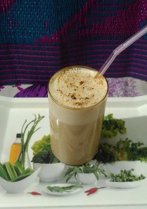 A picture of Cold Coffee with Ice cream.