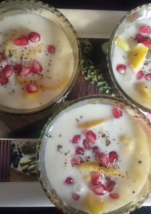 फ्रूट रायता (Fruit raita recipe in hindi) रेसिपी मुख्य फोटो