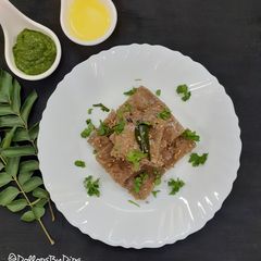 A picture of Ragi Dhokla (Finger Millet steamed cake).