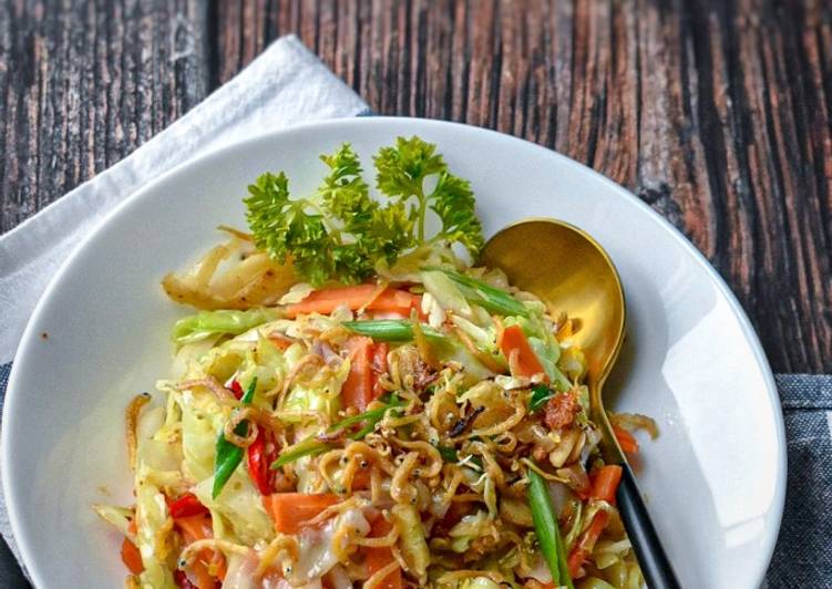 Goreng Kobis dengan Carrot Tabur Bilis