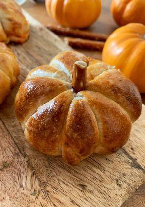 Une photo de ☆Pizza en forme de Citrouille pour Halloween☆
