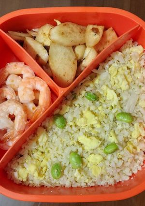 A picture of Low-Fat Bento Meal #04: Jade Surf & Turf Low-Fat Lunch Box.